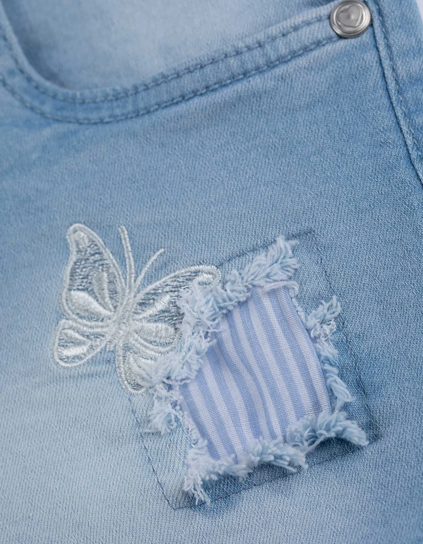 Denim short - Borduursels - lichtblauw
