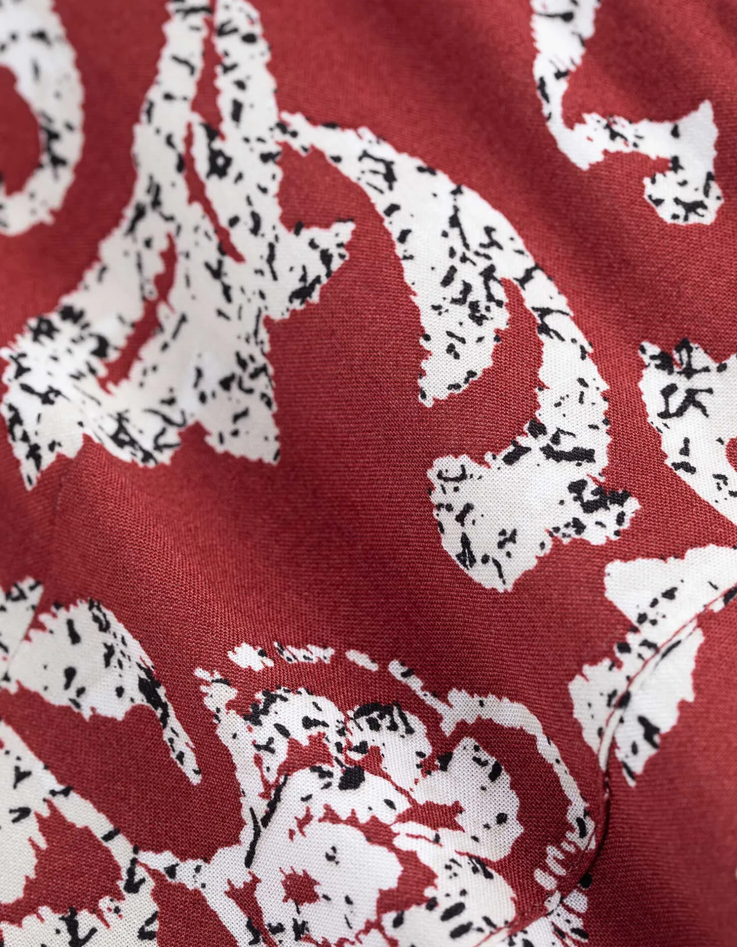 Jurk - Motief all-over - donkerrood
