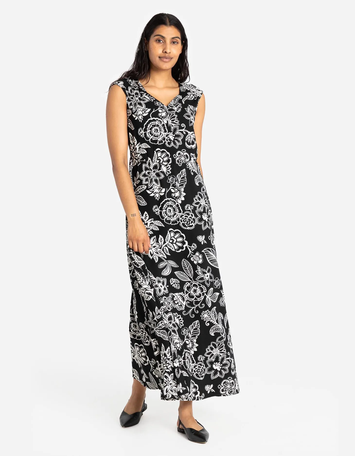 Maxi-jurk - Rugdecolleté - zwart