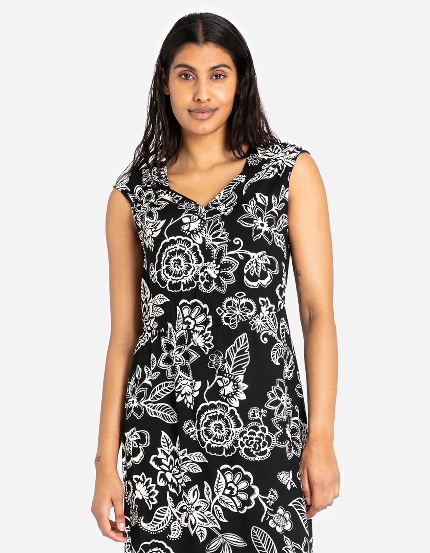 Maxi-jurk - Rugdecolleté - zwart
