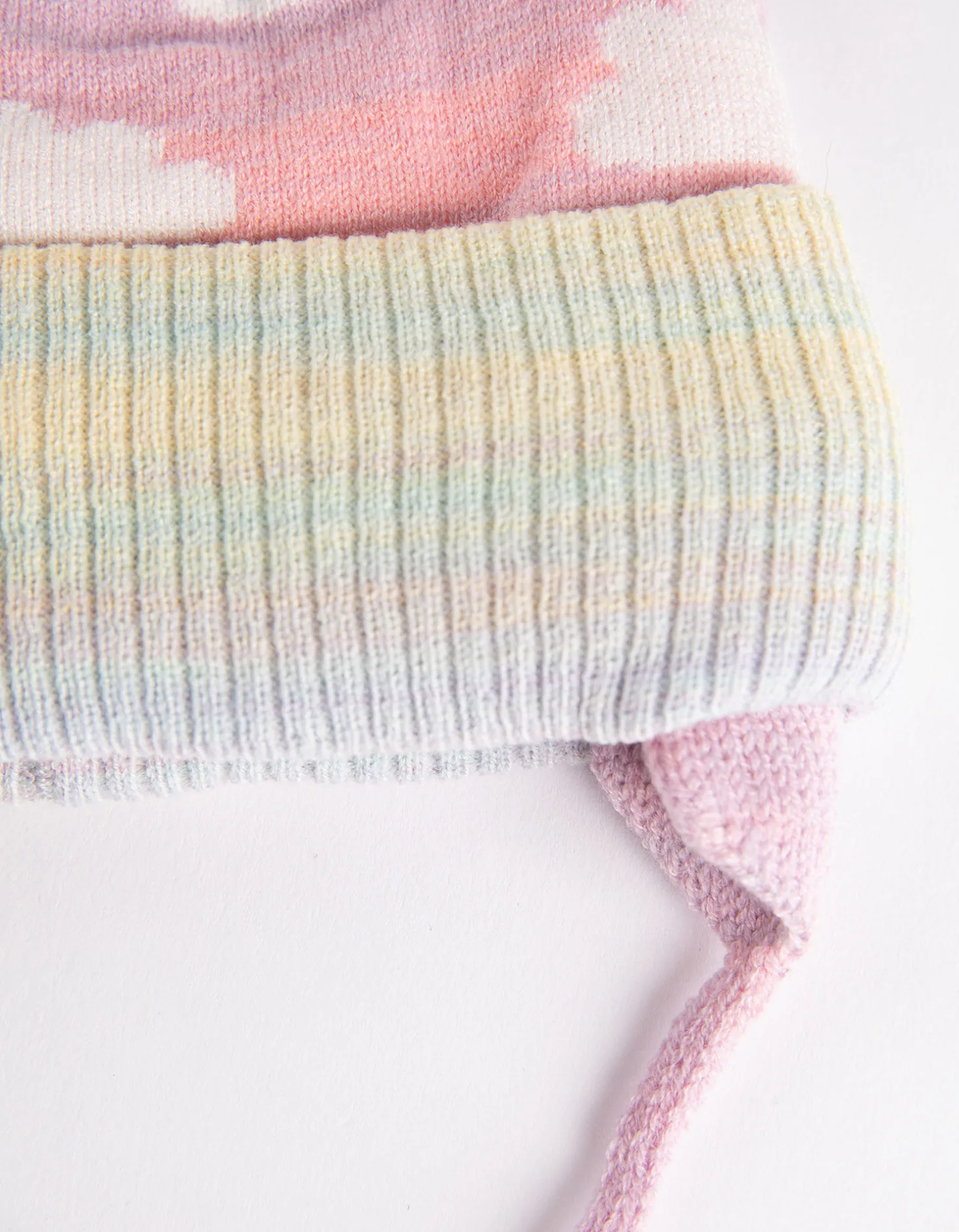 Muts met pompon - fleecevoering - roze