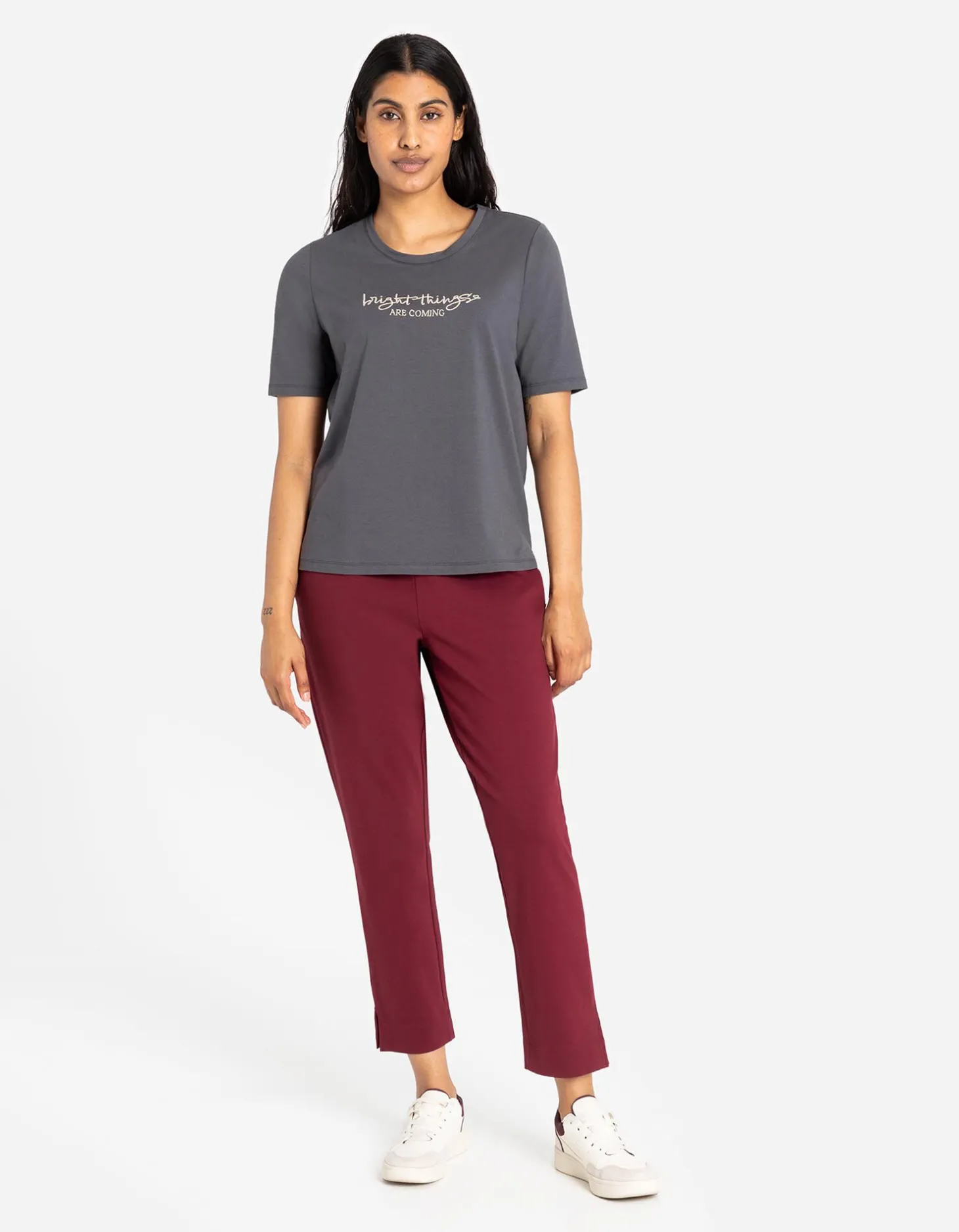 T-shirt - Borduursels - donkergrijs