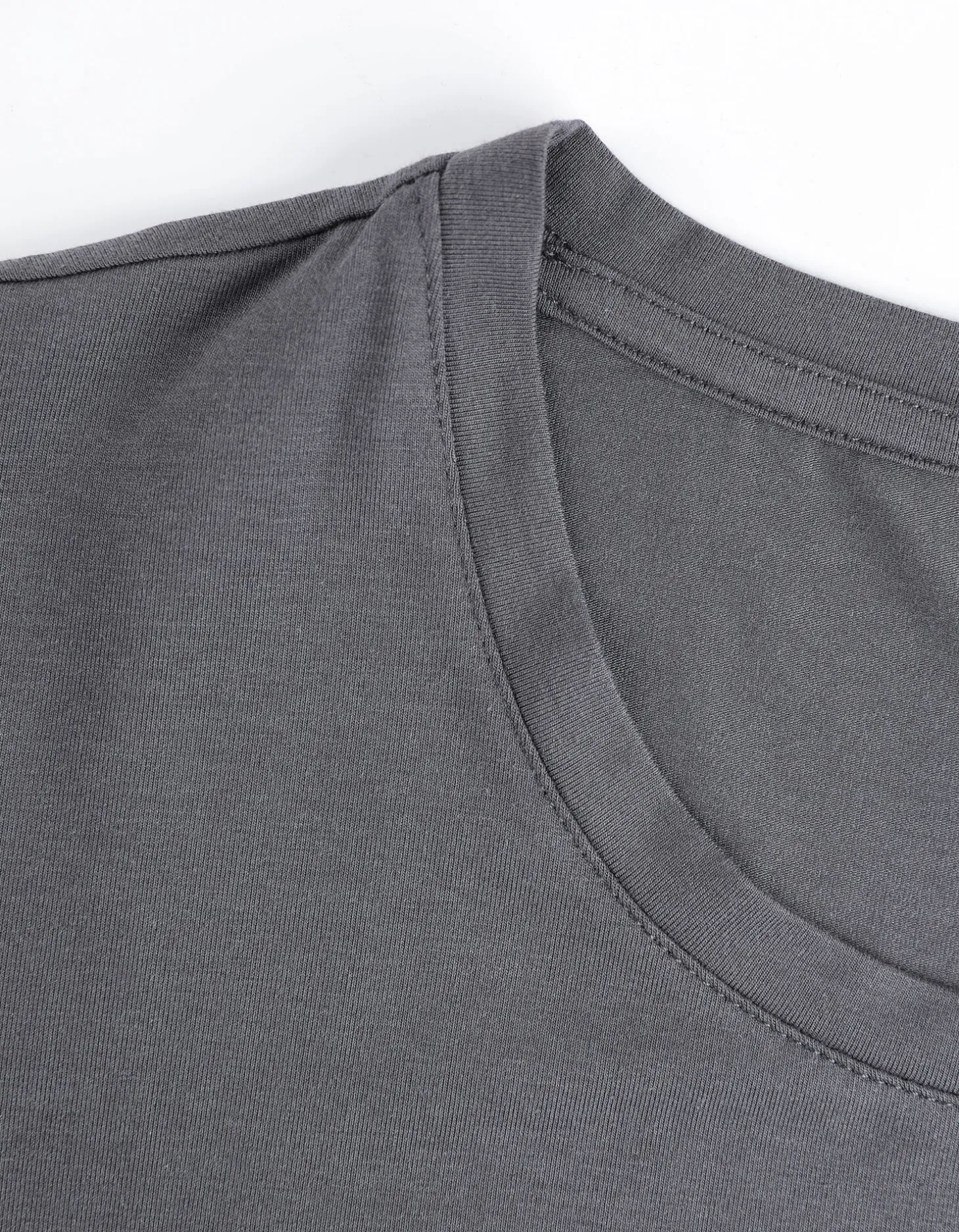 T-shirt - Borduursels - donkergrijs