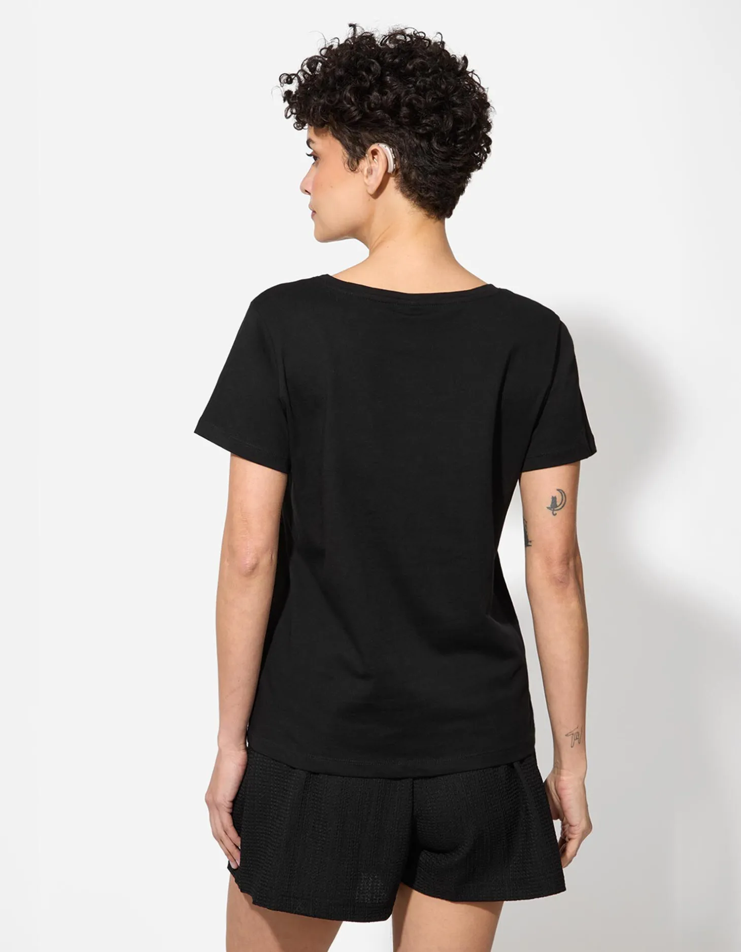 T-shirt - Borduursels - zwart