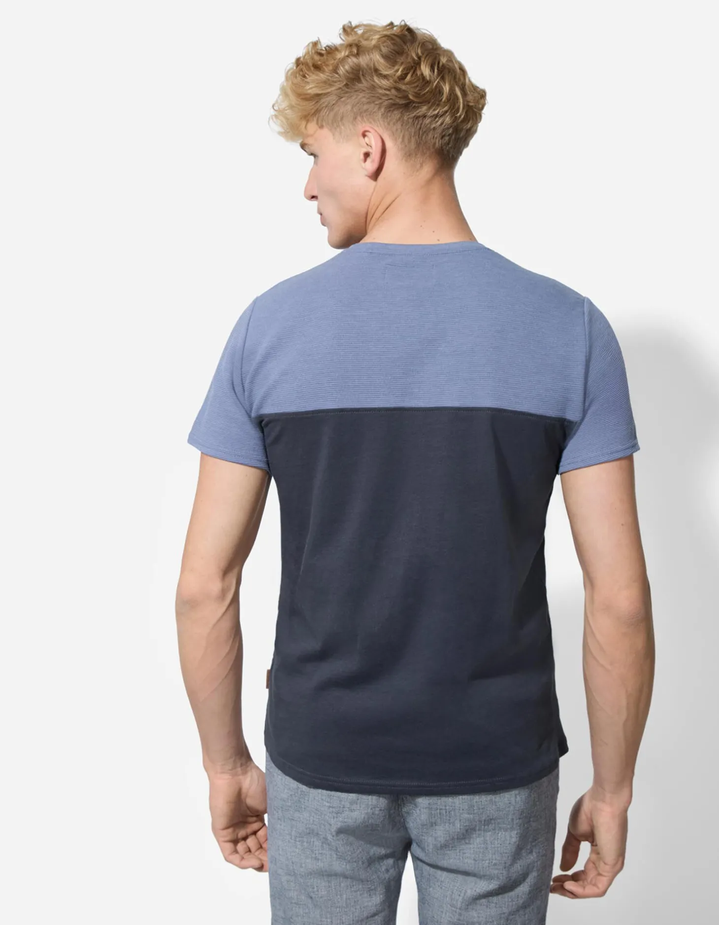 T-shirt - Borstzak - donkergrijs