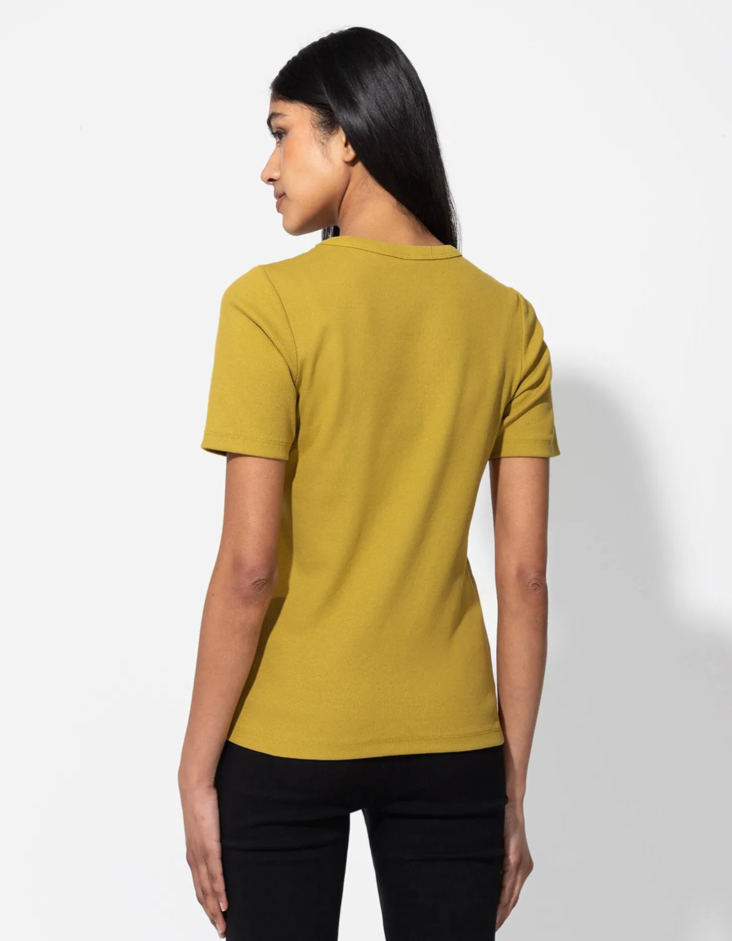 T-shirt - Geribde structuur - donkergeel