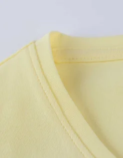 T-shirt - Met stretch - lichtgeel