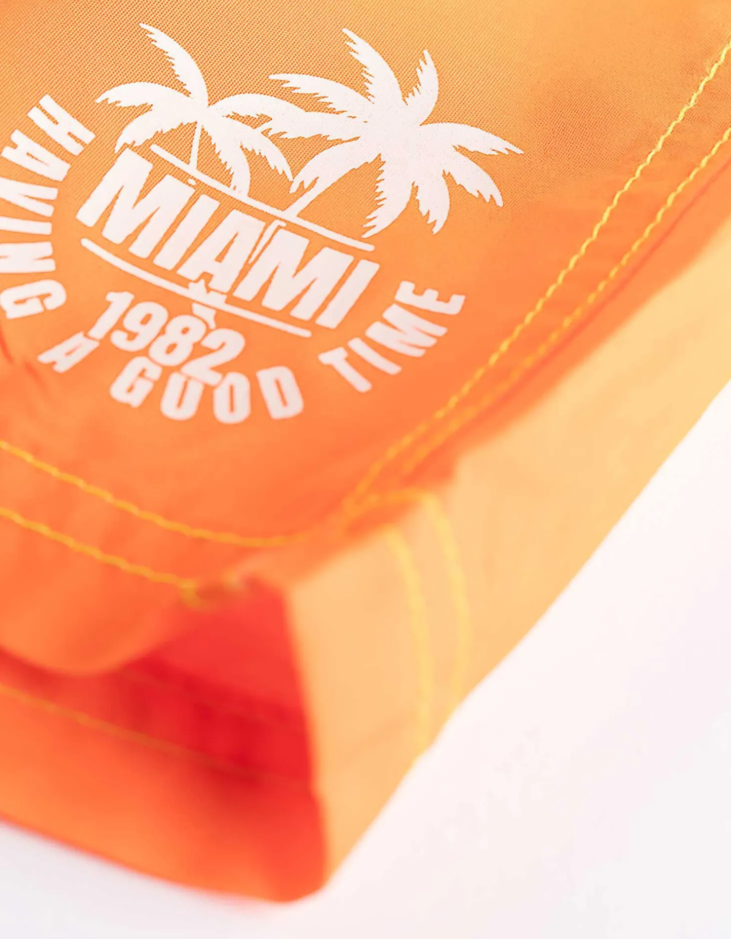 Zwembroek - Kleurverloop - geel